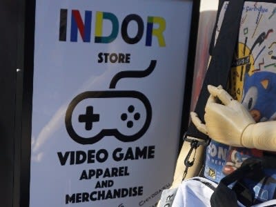 中央通りにゲームコラボのアパレル グッズの Indor Store がopen おまけ的オタク街 アキバやポンバシの情報発信基地