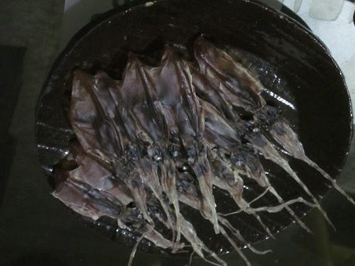 ほたるいか干物 ライターであぶる 朝顔 ほたるいか干物 ライターであぶる 朝顔