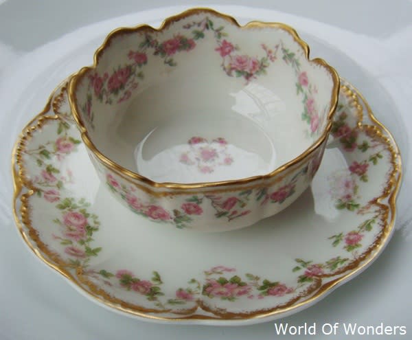 アビランド　リモージュ　薔薇ローズガーランドのラメキンカップ&ソーサー　4セット アビランド リモージュ 薔薇ローズガーランドのラメキンカップ