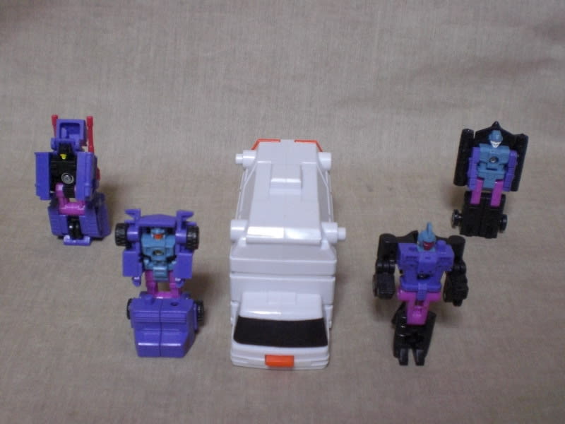 トランスフォーマー ジェットタンクWチーム マイクロトレーラーズ