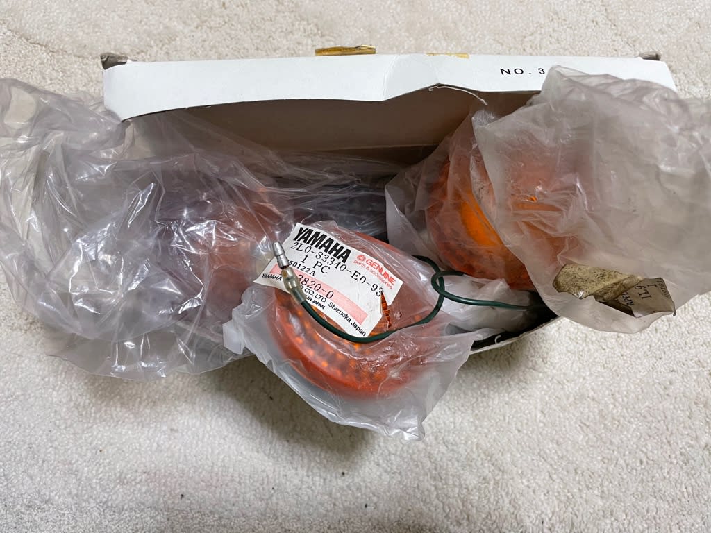 ウインカー交換 ヤマハ旧車 空冷2気筒 4ストローク1サイクル Sohc Gx Xs Heritage Special 破壊 メンテ