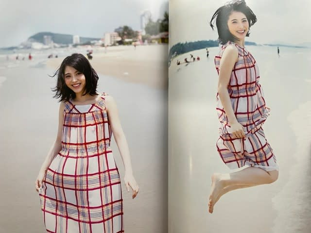 浜辺美波のサイン入り写真集をゲット！ - blue deco design lab
