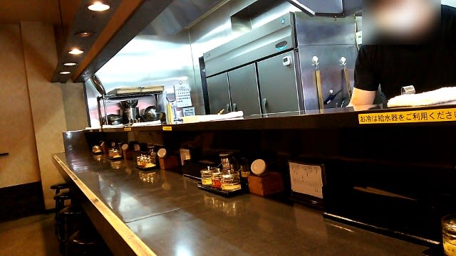 ハマのオヤジ:店内