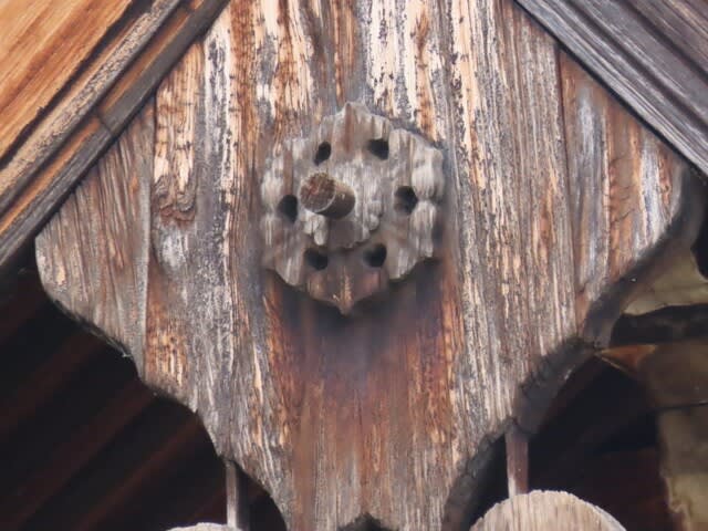 東寺（とうじ）　南大門（なんだいもん）　西側　猪目懸魚（いのめげぎょ）