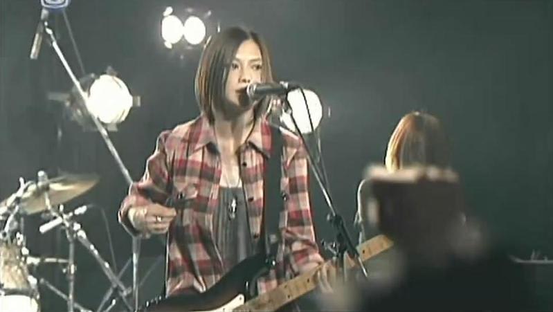 Yui Never Say Die pv スナップ ショット 狭間 Yui Never Say Die pv スナップ ショット 狭間