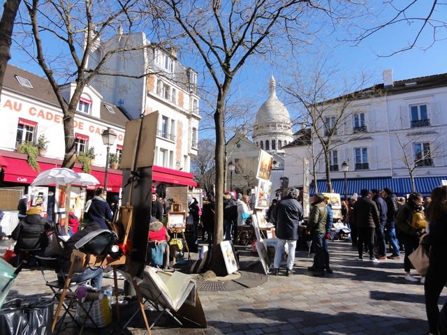 テルトル広場にテラスが出ます J Montmartre モンマルトルが好き
