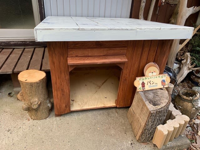 2つ目の犬小屋完成 Moga Wood