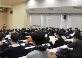 最後の関門突破なるか 前期入試で受験生奮闘 神戸大学ニュースネット委員会 携帯版