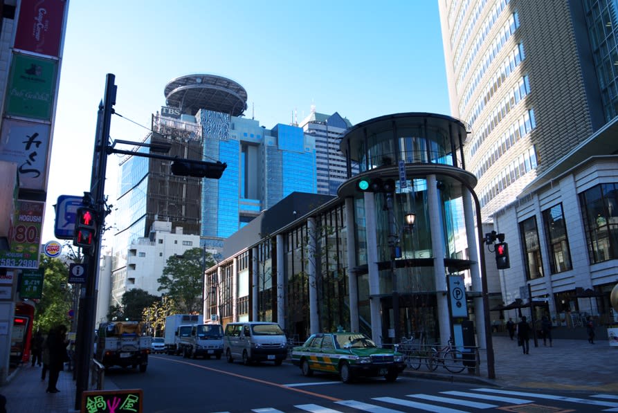 12月の赤坂サカス 山王下交差点から赤坂サカスへ 緑には 東京しかない 12月の赤坂サカス 山王下交差点から赤坂サカスへ 緑には 東京しかない