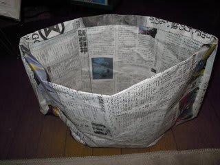 新聞紙を折っただけの自立する袋ができました カトー折り ペーバークラフトで広げるエコ