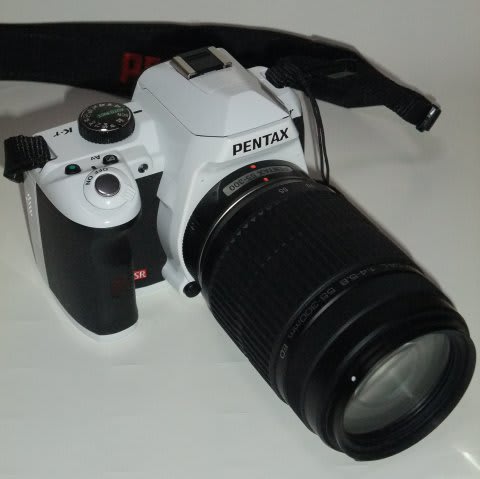 PENTAX一眼レフデジカメK-r(ホワイト) ペンタックス一眼レフデジタルカメラK-r(白色)