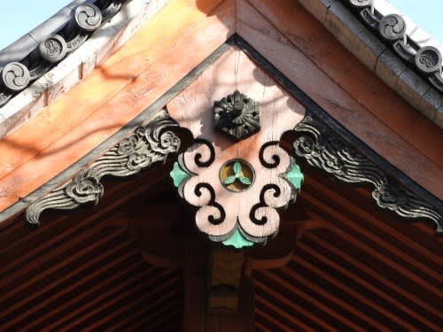 西宮神社表大門（赤門）南面　懸魚
