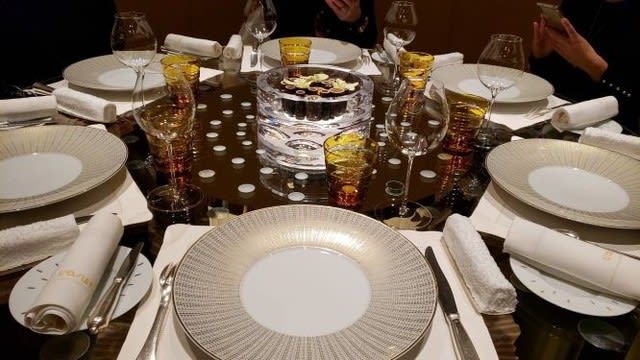 年最初の美食会はミシュラン三ツ星 ロオジエ 隠れキラリ テーブルマナーde大人磨き女子磨き