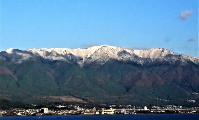 冠雪スッキリの眺め  =今朝！= - びわ湖・勝手気ままな日々！