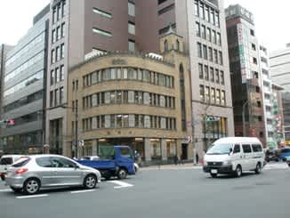 靴磨きのおばあちゃんに会いたくて 飛鳥的宝貝