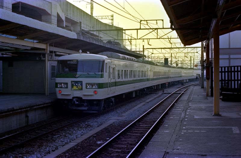 運用 185 系