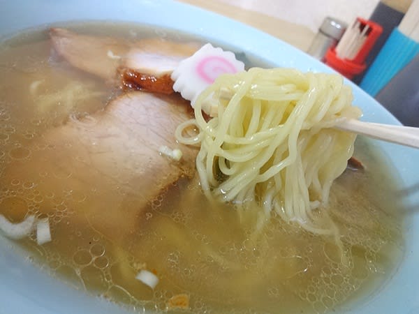 仙台朝市でラーメン ラーメンの基本はチャーシュー麺 それでいいのだ