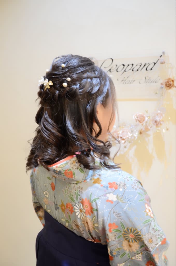 大学卒業式 袴 ヘアセット ハーフアップ Leopard Hair Style Blog 千葉みなとにある女性スタッフのみの美容室レオパードヘアスタイルブログ