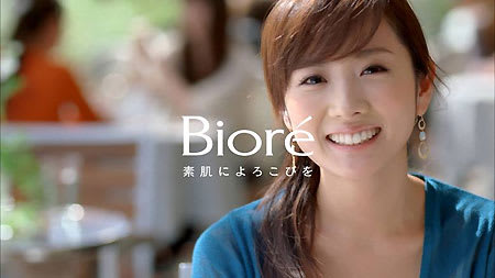 高島彩 高島 顔を洗って すっぴん 披露 恥ずかしかった 洗顔シーンに3時間 花王ｃｍで初披露 Boo Heeのhoppingブログ