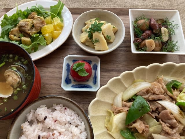本日の和定食　新玉たくさん豚生姜焼き　筍の木の芽和え - FOOD ＋ フードプラス