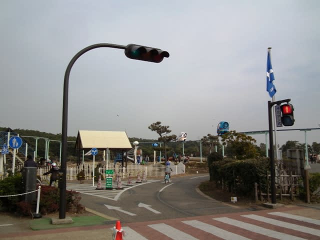 辻堂海浜公園の交通公園 （神奈川県藤沢市） - おでかけたいむす