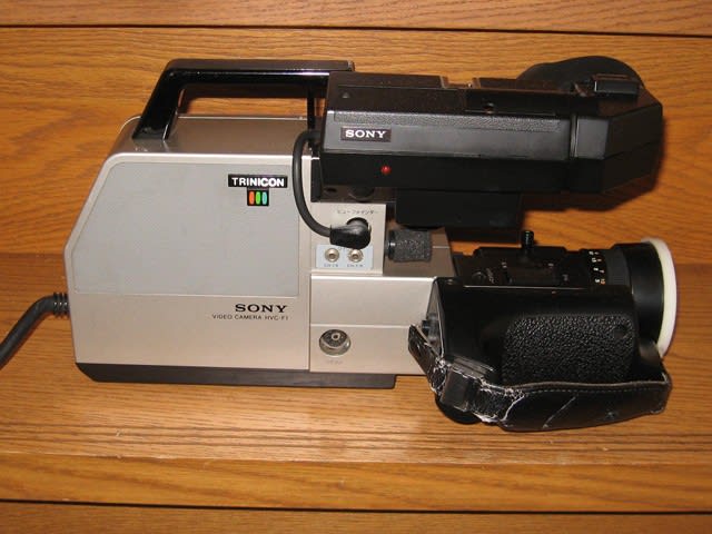 sony HVC-F1 という大昔のビデオカメラ - 夢地蔵