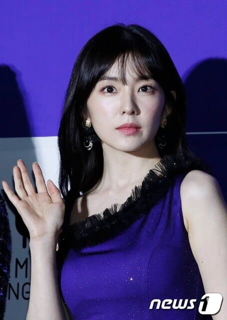 世の中にいるのは我慢だけの人間ではない アイリン騒動から 雨の記号