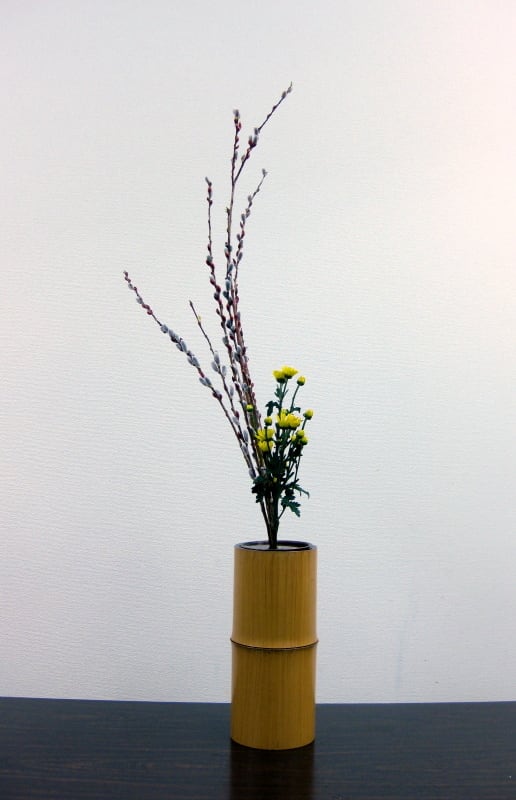 竹の花器に 配り で生ける 生花 池坊 花のあけちゃんブログ明田眞子 花の力は素晴らしい 広島で45年 池坊 いけばな教室 熱心な方々と楽しく生けてます 竹の花器に 配り で生ける 生花 池坊 花のあけちゃんブログ明田眞子 花の力は素晴らしい 広島で45年 池坊 いけばな教室 熱心な方々と楽しく生けてます