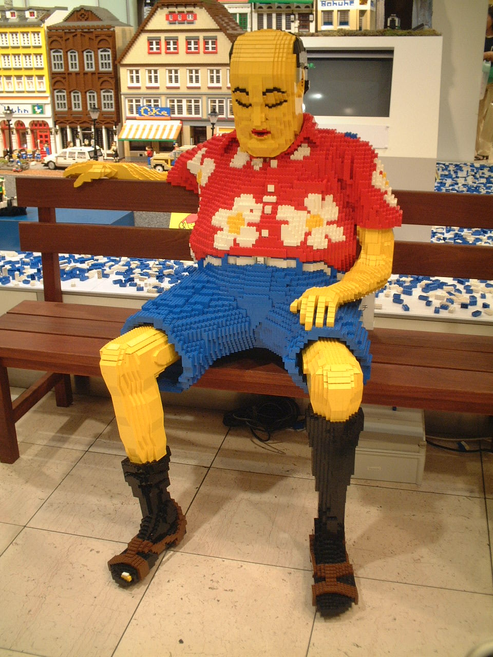 LEGOで作った「レゴおやぢ」キモイのかスゴイのか - 頭の中は魑魅魍魎