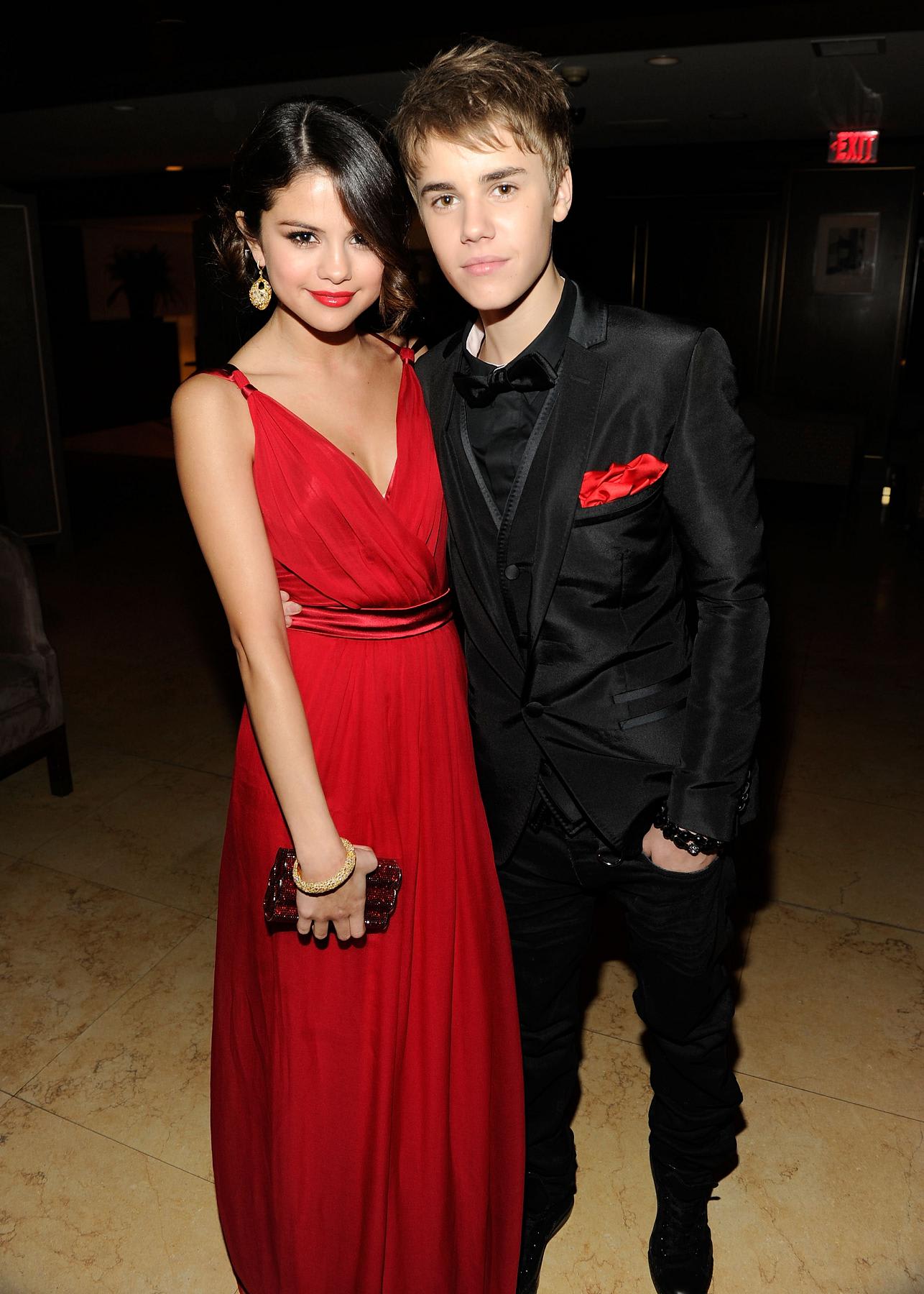 Selena Gomez Oscar Party Inside 27 Feb 11 Favorite Celebrity Pictures