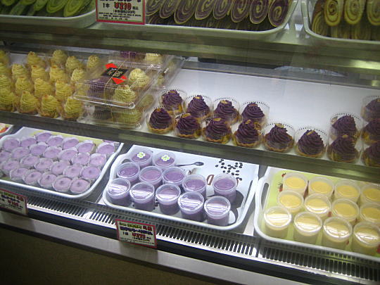 芋蔵の紫芋スイーツ