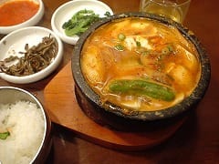 チャメ溝の口店。純豆腐のチゲ、チャメスペシャル。