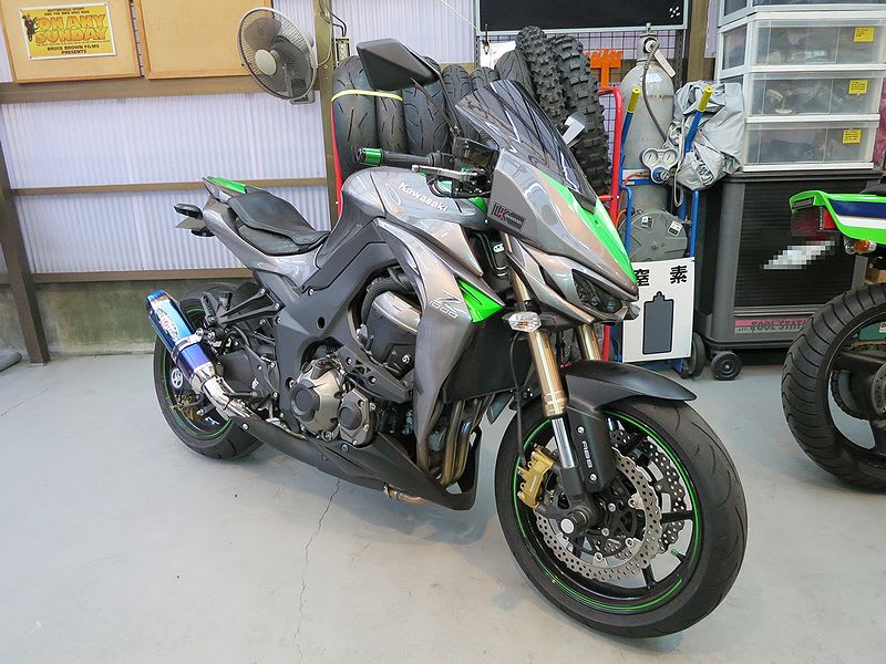 Kawasaki Z1000 にBEET ナサートEVO-Ⅱ スリップオンを装着 - Rider's