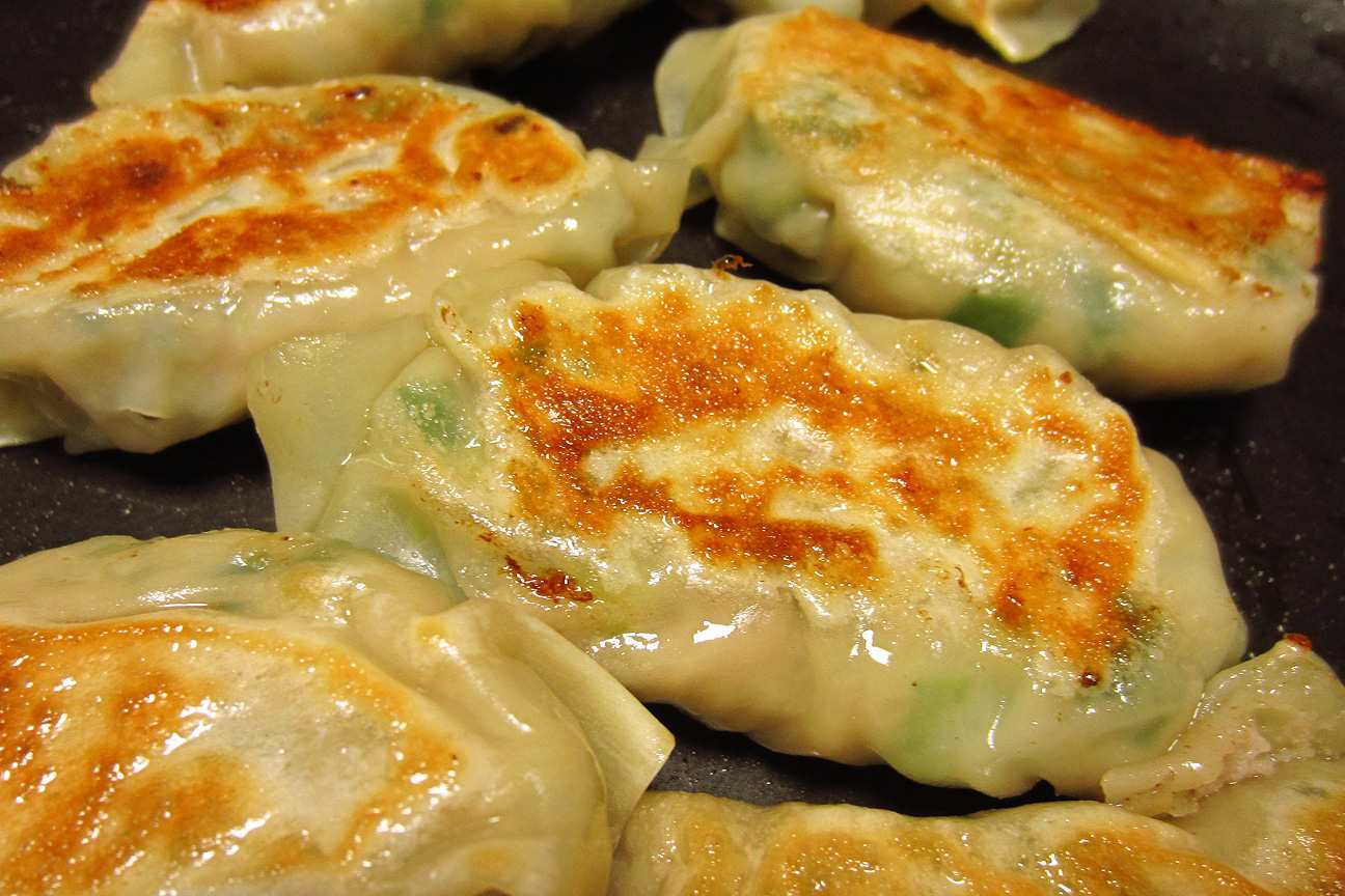 焼き餃子は自家製……しかし韮饅頭。～レシピ付き～ 炎のクリエイター日記
