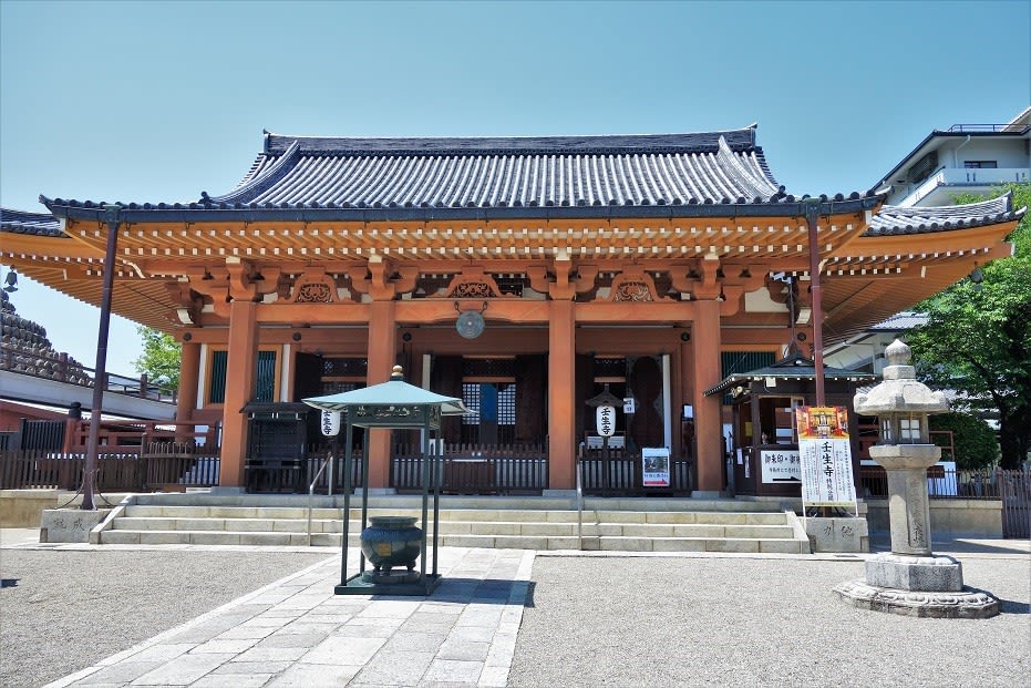 18 4 29の拝観報告4 壬生寺 本堂 庭園 ａｍａｄｅｕｓの 京都のおすすめ ブログ版 観光