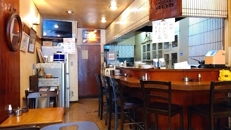 アトムコーヒー店:店内