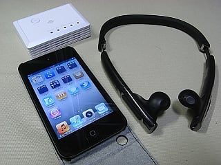 iPod touch ＆ Bluetooth 対応ヘッドフォン ＆ 無線LANルータ