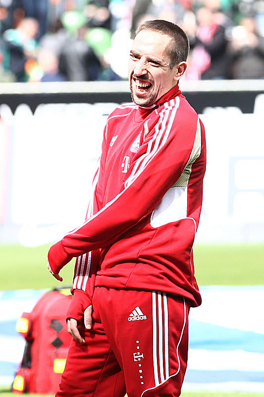 ブンデスリーガ第32節 バイエルンは僅差で勝利 ドルトムントは２年連続の王者に ハン時だョ 全員集合 日本マンシャフ党