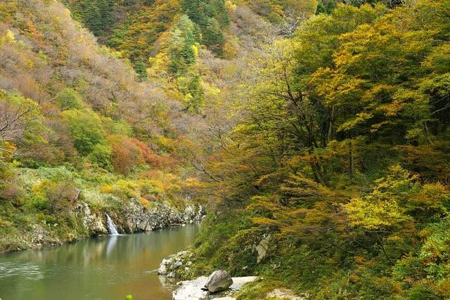 日本の赤壁 赤芝峡 マッタリ風景