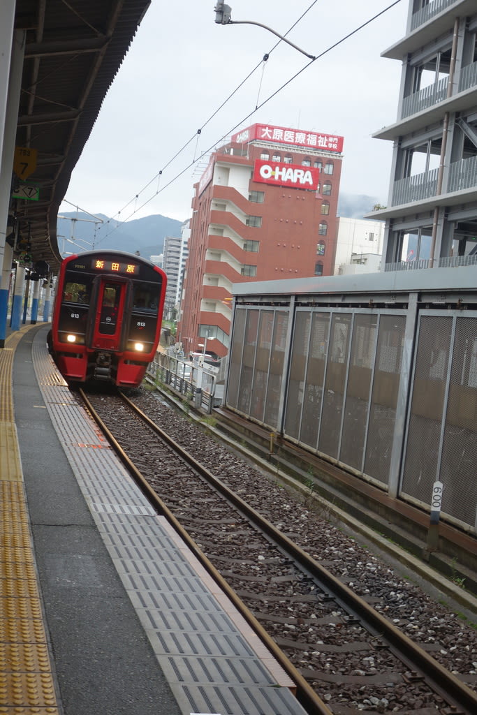 Jr九州 813系 交流近郊形電車 小倉駅にて 船と飛行機と電車 きままに