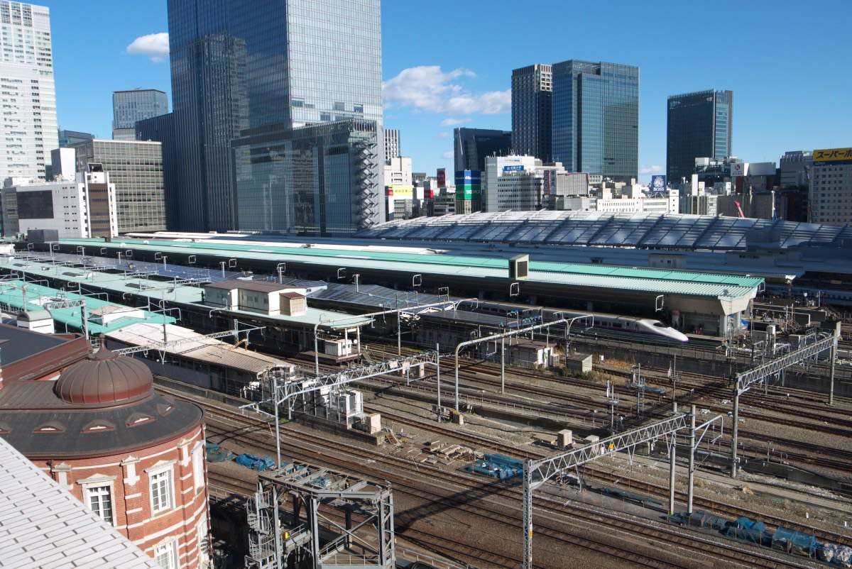 １２月のｊｐタワー 商業施設キッテの屋上展望台から眺める東京駅 ｐａｒｔ２ 緑には 東京しかない