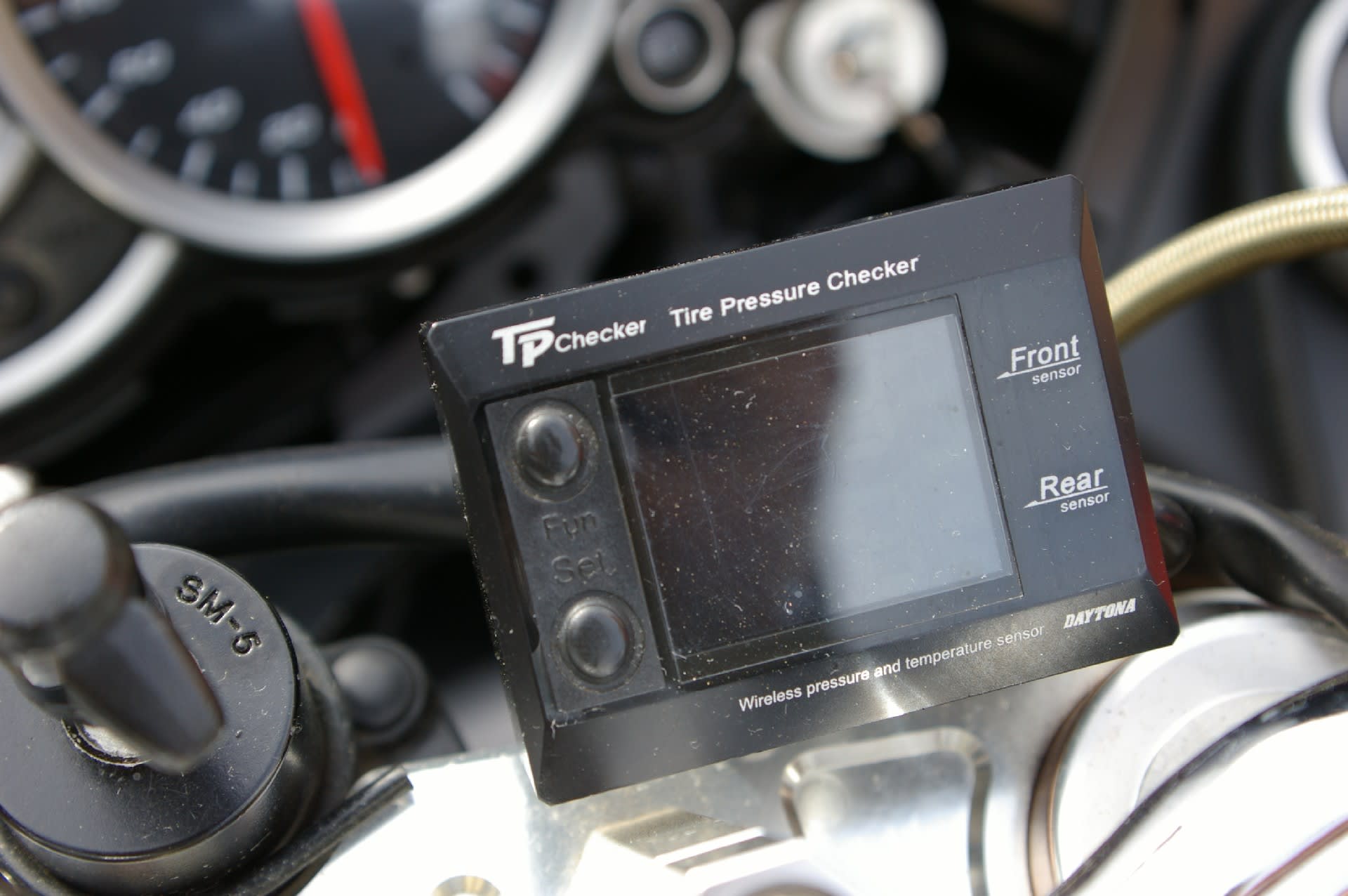 タイヤ空気圧・温度モニタリングシステム「TPチェッカー(TPChecker)」