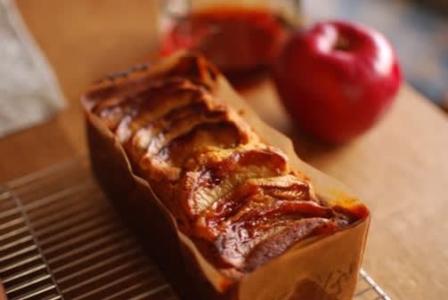 リンゴとキャラメルのパウンドケーキ お菓子 紅茶 Radoucir