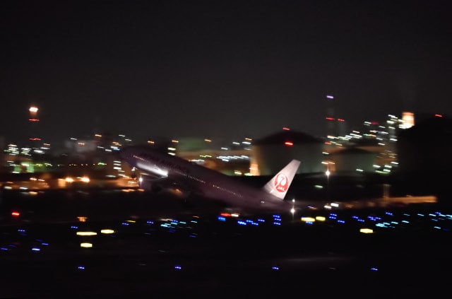 夜撮 第1ターミナルより ９月１２日 羽田空港 ボンさんの飛行機写真