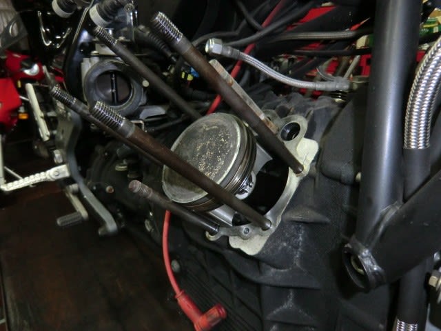 MOTO GUZZI (モトグッツィ) V11 Lemans がエンジン不調で入庫 - イタリアンバイク モトイタリア みまさか