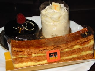 本日のおやつ トロワグロのケーキ ひまひま広場