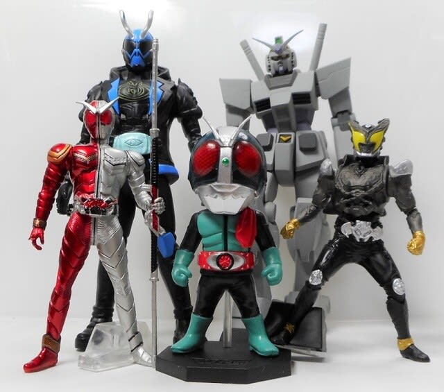 グレイのガンダムとバラバラの世界観の仮面ライダー達（古玩具セレクト５） - ゼロロク第２計画