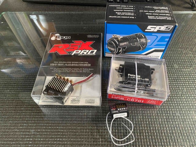 RC10 4WD アソシ 未開封 未組立 RC-10 4WD 組むんだとw (3