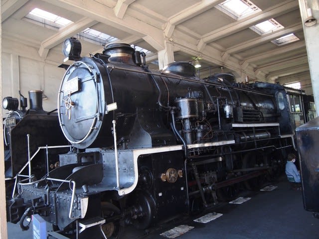 国鉄9600形蒸気機関車 9633 観光列車から 日々利用の乗り物まで