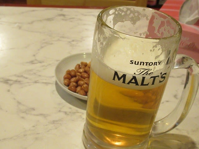 美楽一杯新館 にて3杯1 000円のビール 中華街ランチ探偵団 酔華